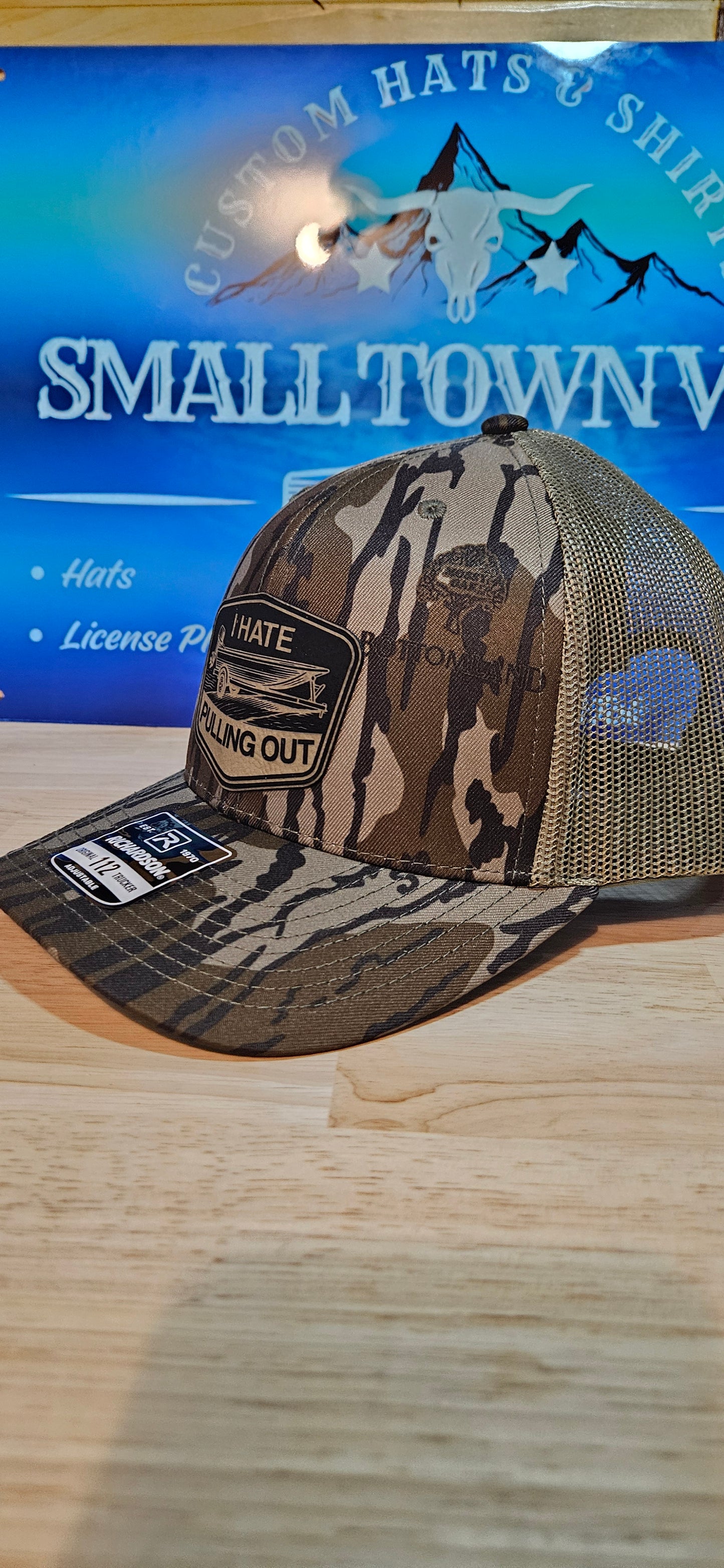 Bottomland Trucker hat with design
